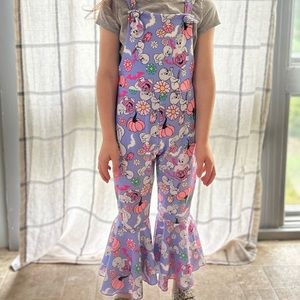 Casper overall outfit